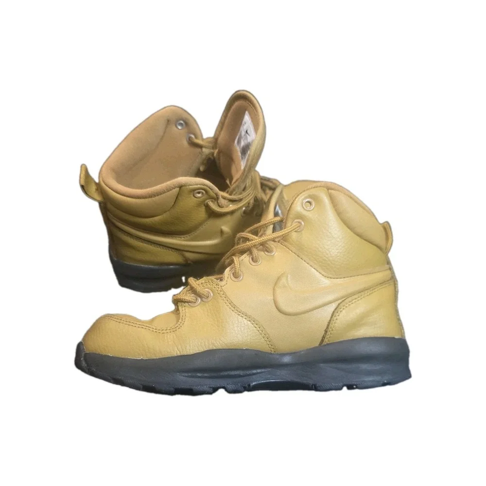 Nike Manoa Leather Wheat GS Boys Girls Kids Boots BQ5372-700 Size 4Y 4 Youth